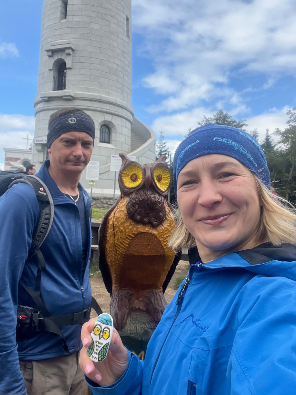 Aleksandra Kost z mężem na szczycie Wielkiej Sowy w Górach Sowich